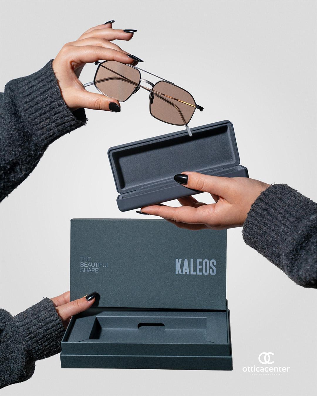 Occhiali presentati con il packaging Ottica Center